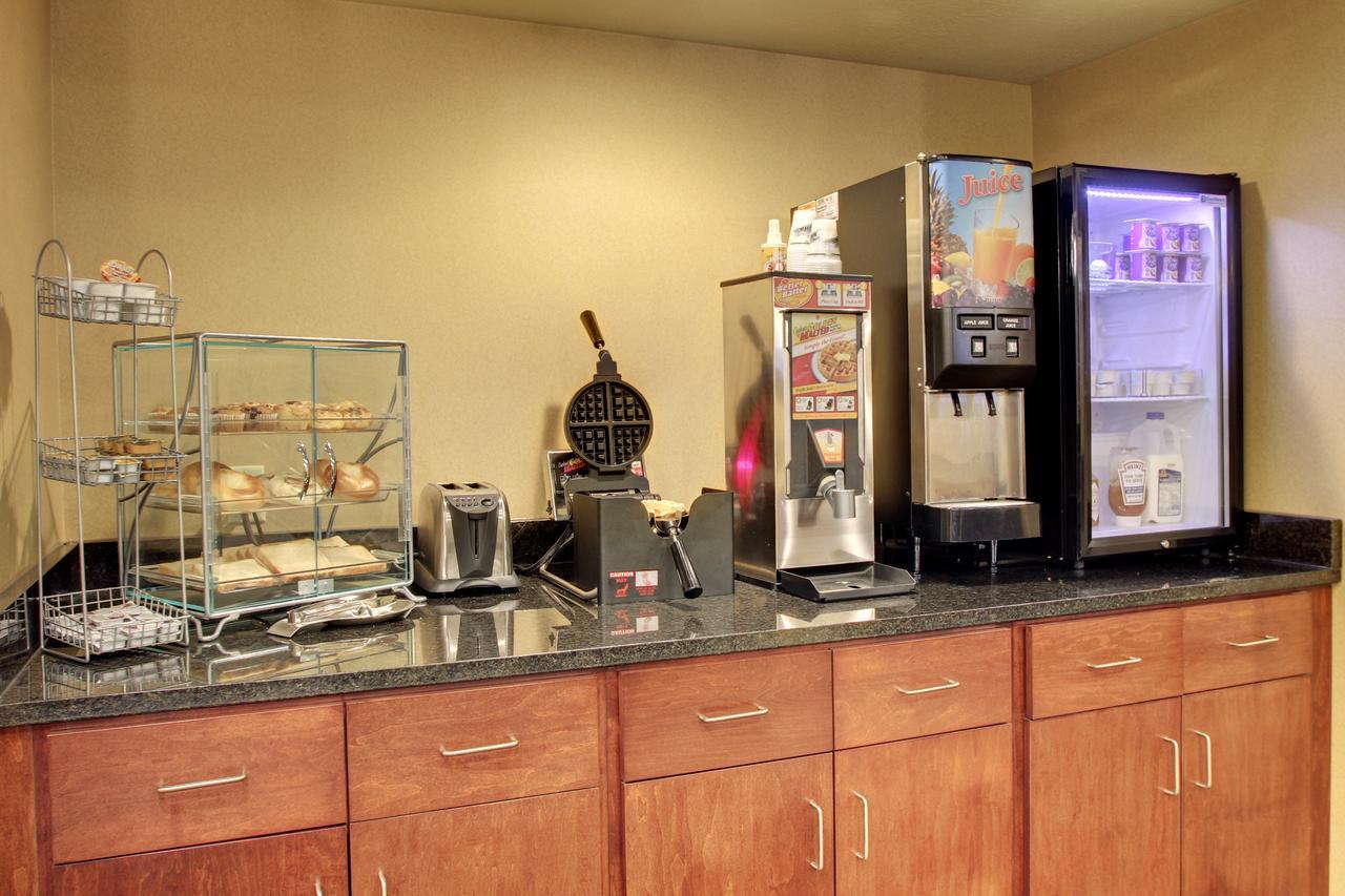 Cobblestone Inn And Suites - Eaton المظهر الخارجي الصورة